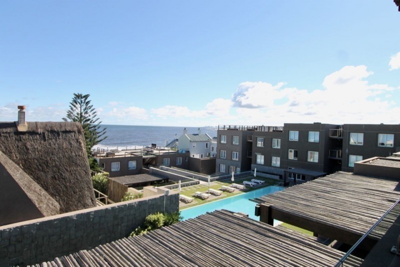 Departamento en alquiler en Manantiales a pasitos del agua y del centro.